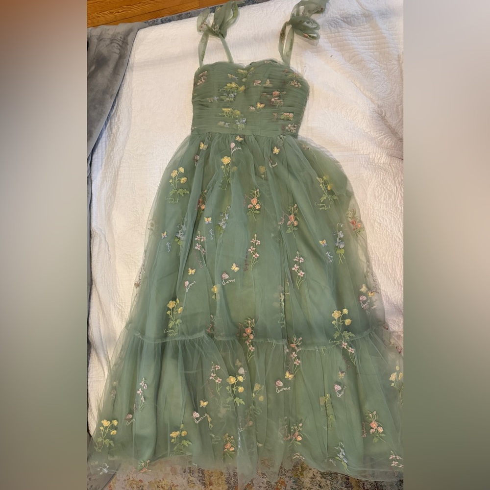 Source Unknown Sage Green Floral Maxi Dress